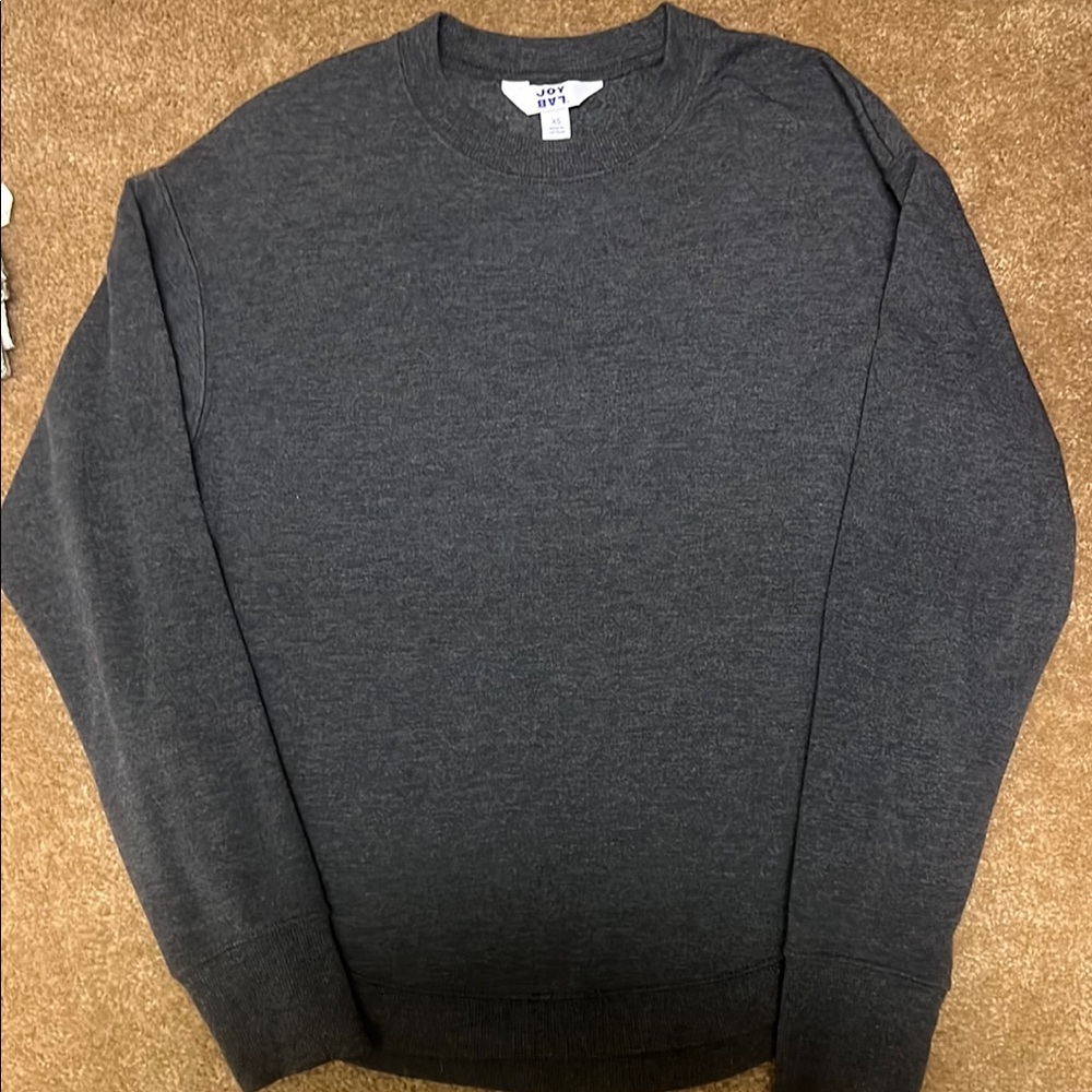JoyLab Gray Crew Neck Sweater with Long Sleeves